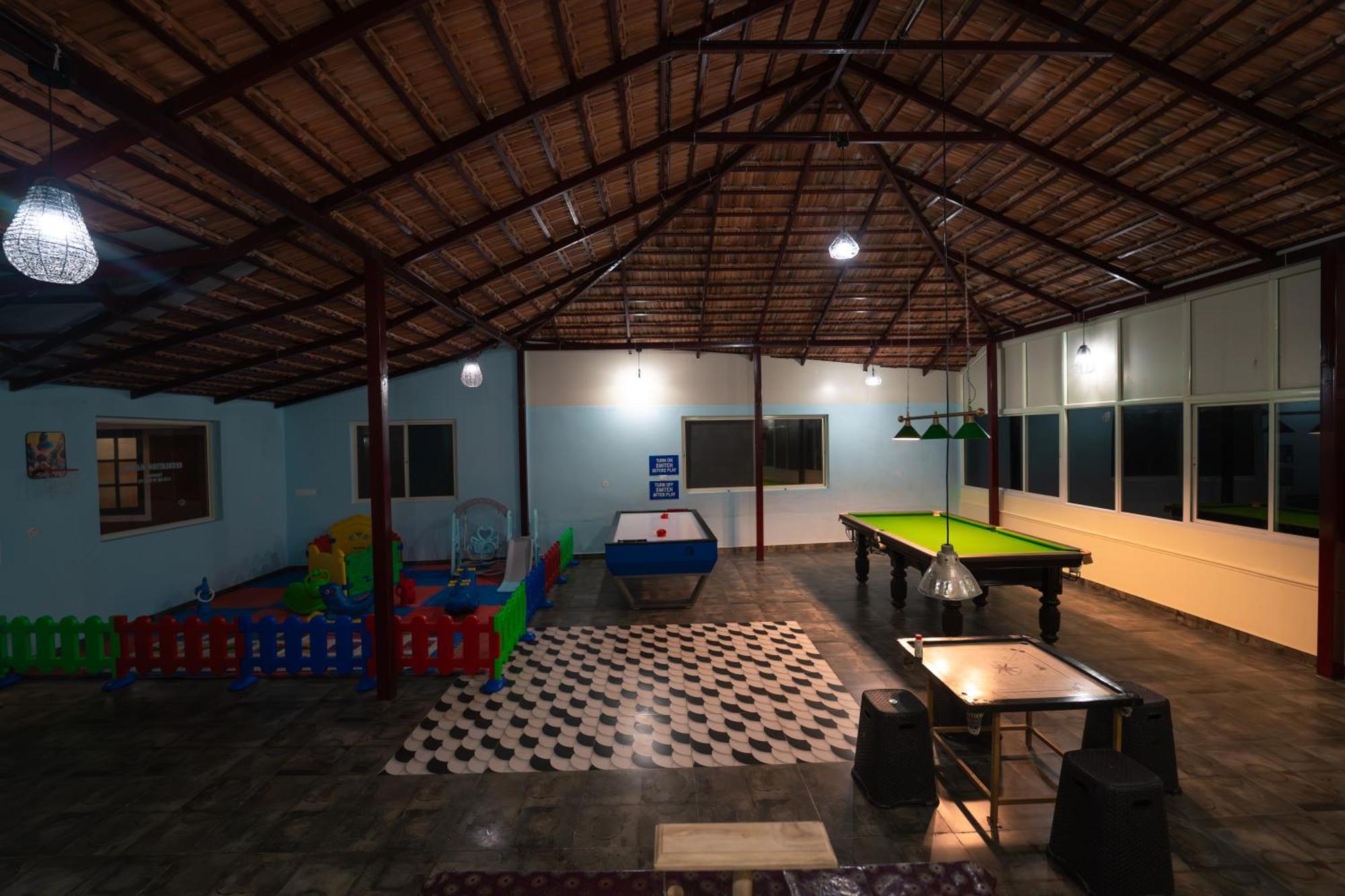 Kingmaker'S Plantation With River Stream Madikeri Ngoại thất bức ảnh
