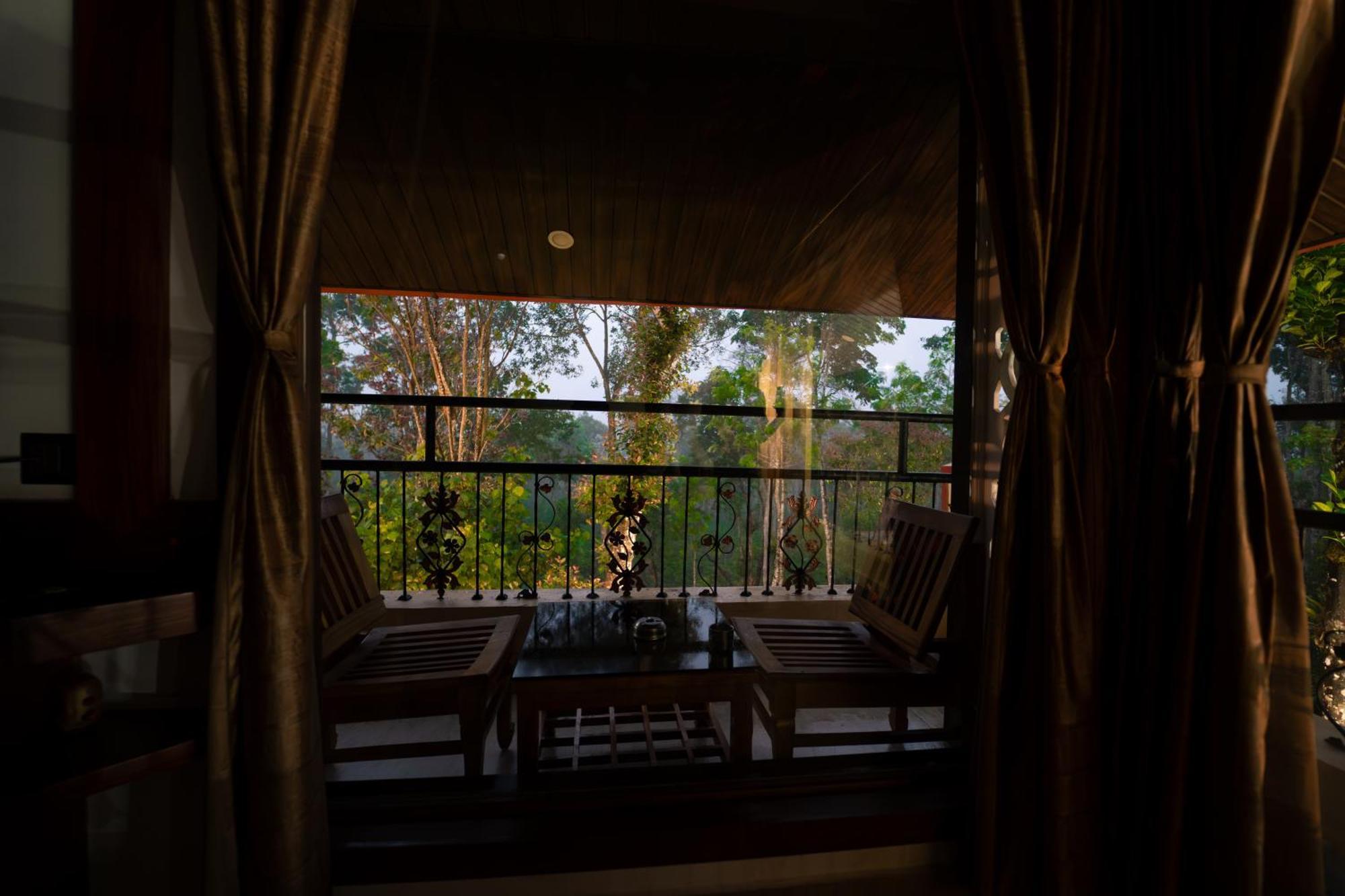 Kingmaker'S Plantation With River Stream Madikeri Ngoại thất bức ảnh