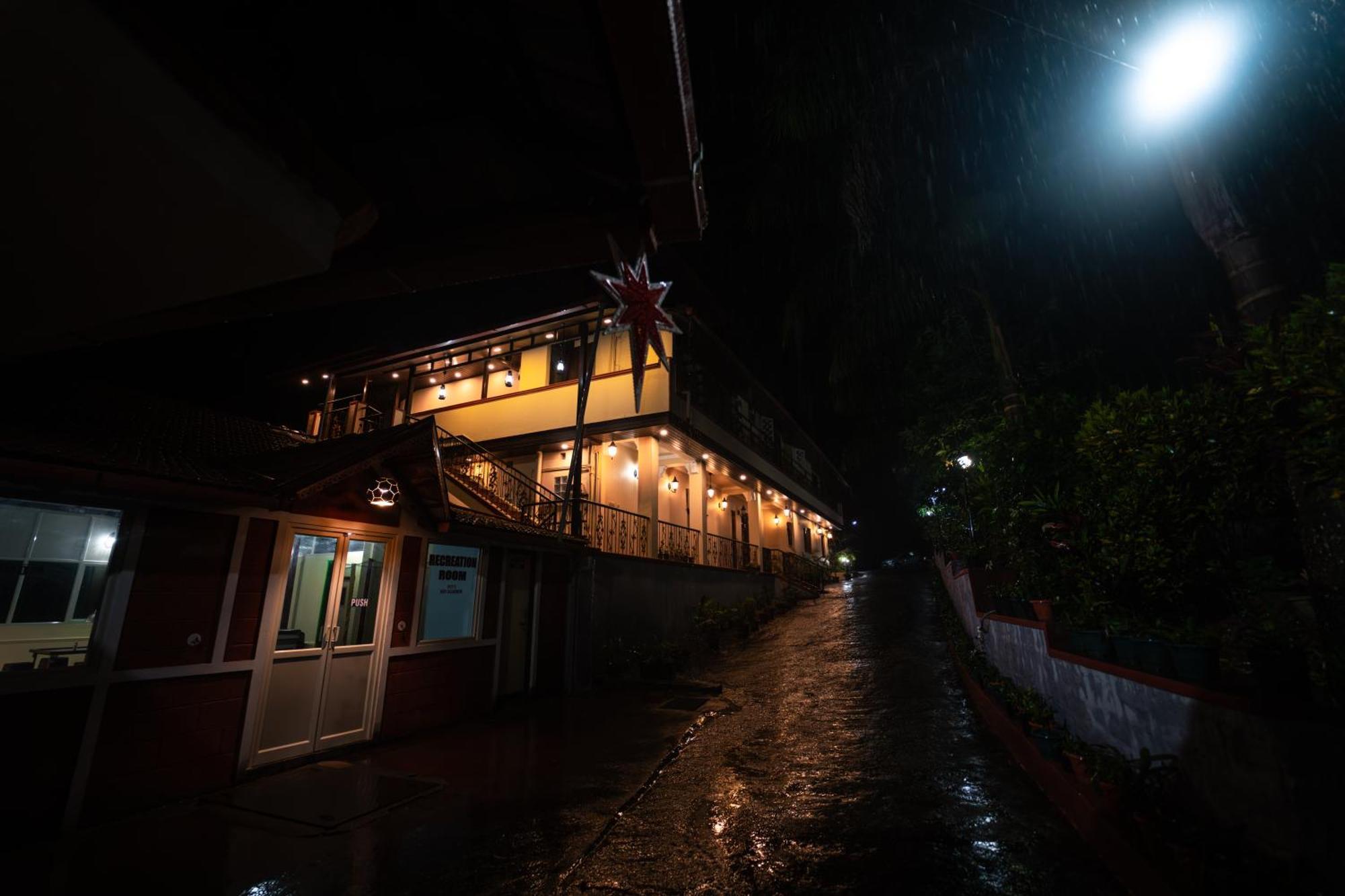Kingmaker'S Plantation With River Stream Madikeri Ngoại thất bức ảnh